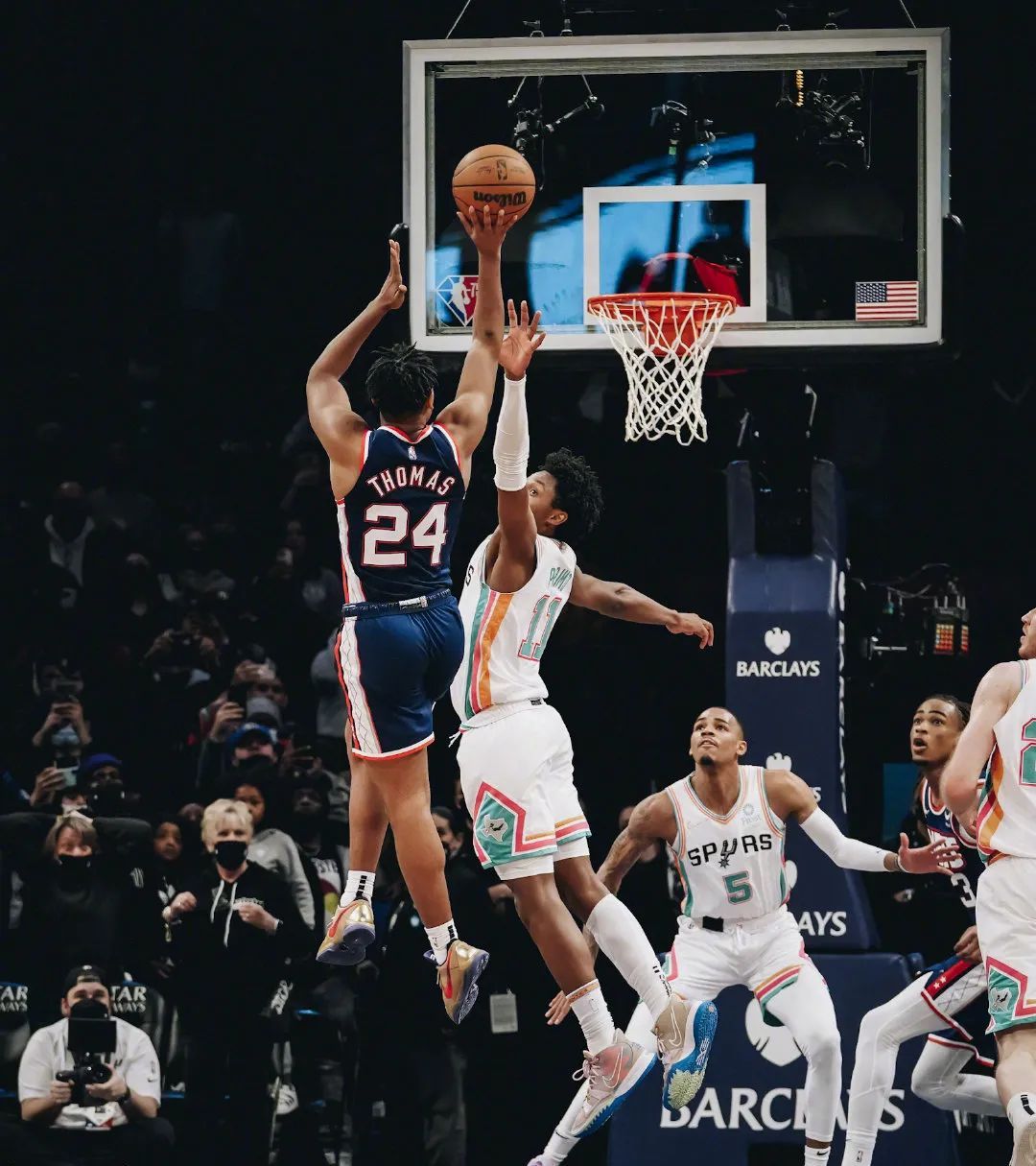 从今晚广东宏远豪取连胜到Scout连续七场比赛得分超过突破纪录，加时末段拜仁慕尼黑调整名单以备国王杯(末段爱情by丧心病狂的瓜皮未删减)