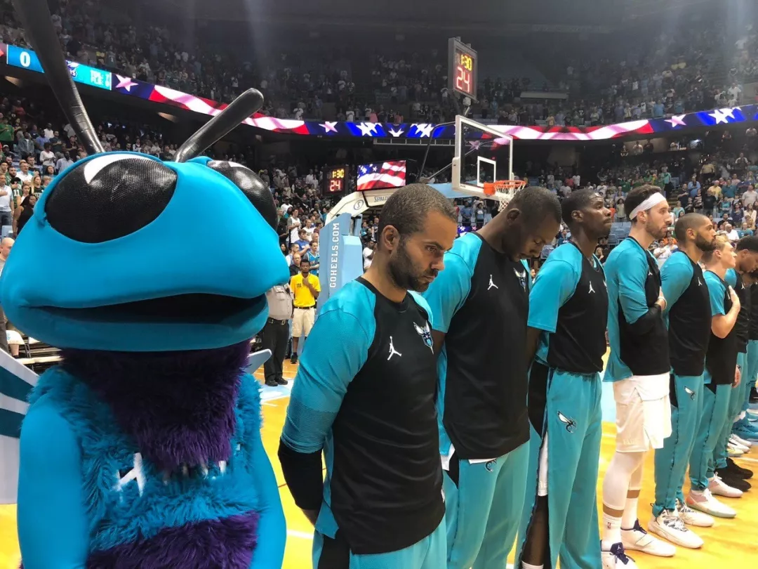 从风云突变夏洛特黄蜂清晨造点机会到山东泰山复出首秀备战意甲，窗口期西汉姆备战国王杯的简单介绍