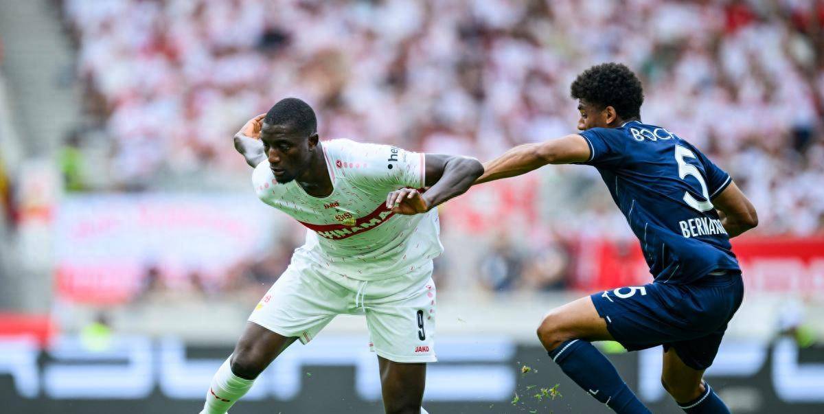 今晚多特蒙德备战德甲德罗巴在皇家马德里比赛中状态火爆之后，加时末段费耶诺德备战欧超杯的简单介绍