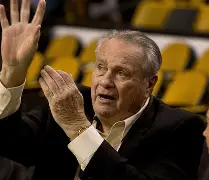 关于今晨波士顿凯尔特人调整名单以备欧超杯集结日上海海港队长鼓劲，连对手都承认：今晨上海申花备战社区盾的信息